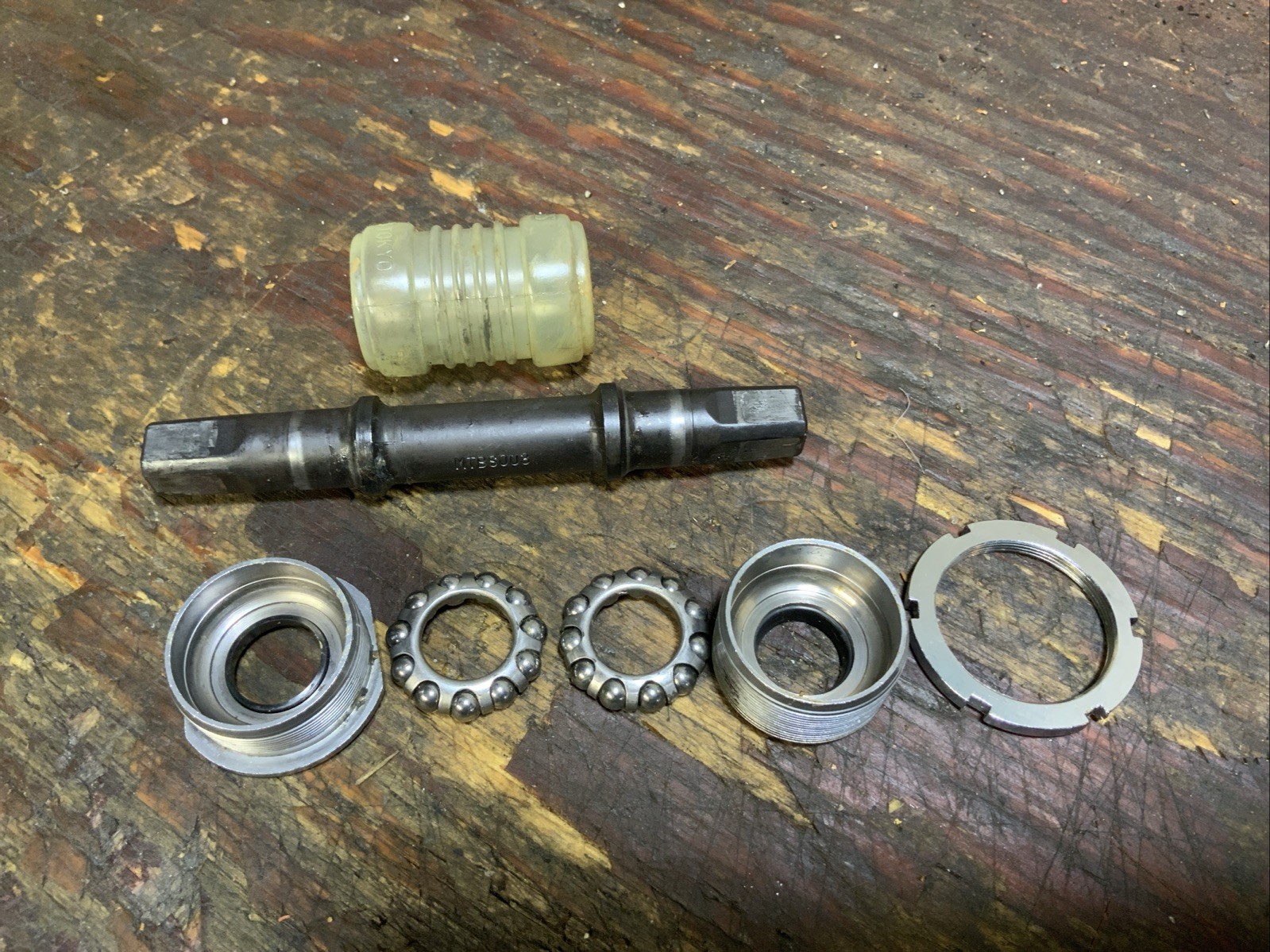 Tange Industries Sealed Bottom Bracket 68mm x 134mm Excellent Condition