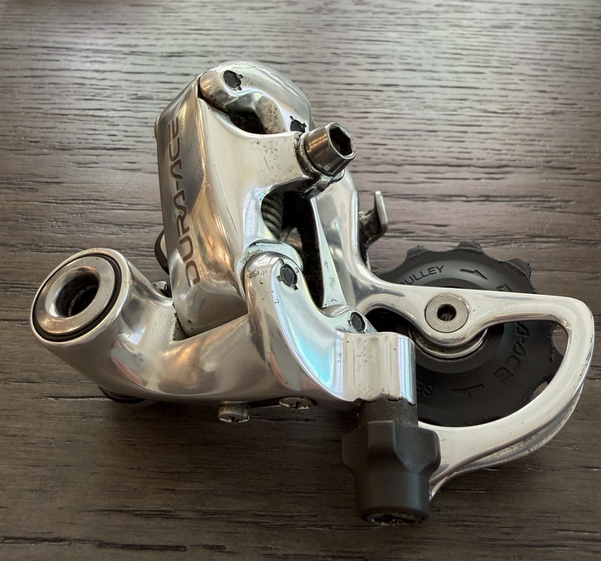 Shimano Dura-Ace 9 spd rear derailleur RD-7700 good