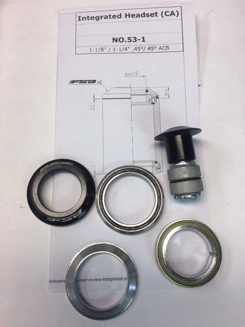 FSA Headset – N°53 1 1/4“ integrated 46,8× 7,0–45° incld Carbon SteerPlug