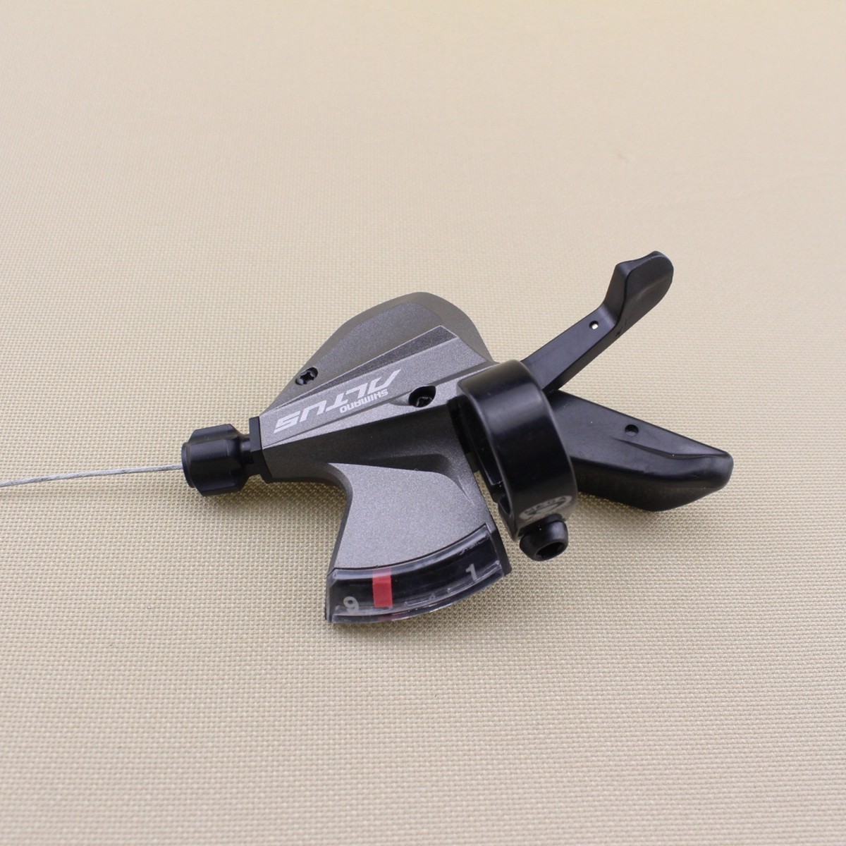 NEW Shimano Altus SL-M370 3×9-Speed Left and Right Trigger Shifter Set