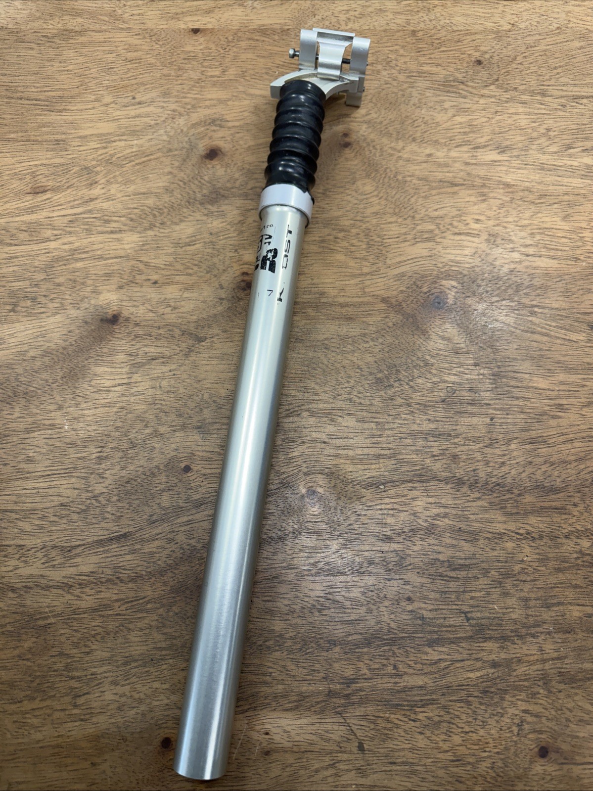 USE XCR Alien Shok Post 25.0mm Suspension Seatpost 390mm Vintage Mountain Bike