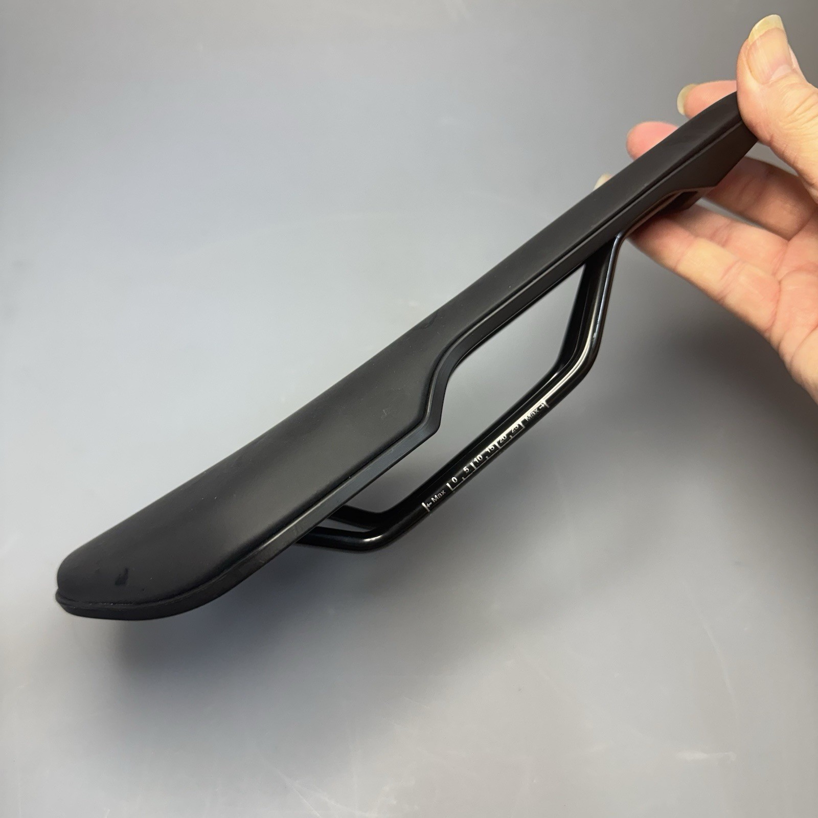 Canyon Sport Bike Black Saddle EP1249 (139mm Wide x 279mm Long)