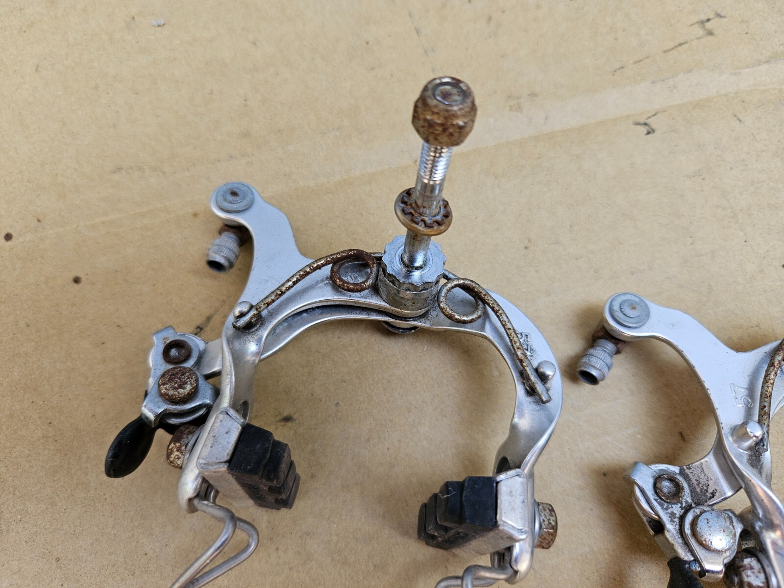 Shimano 600 Arabesque Road Bike Brake Calipers Front + Rear Set Japan low miles