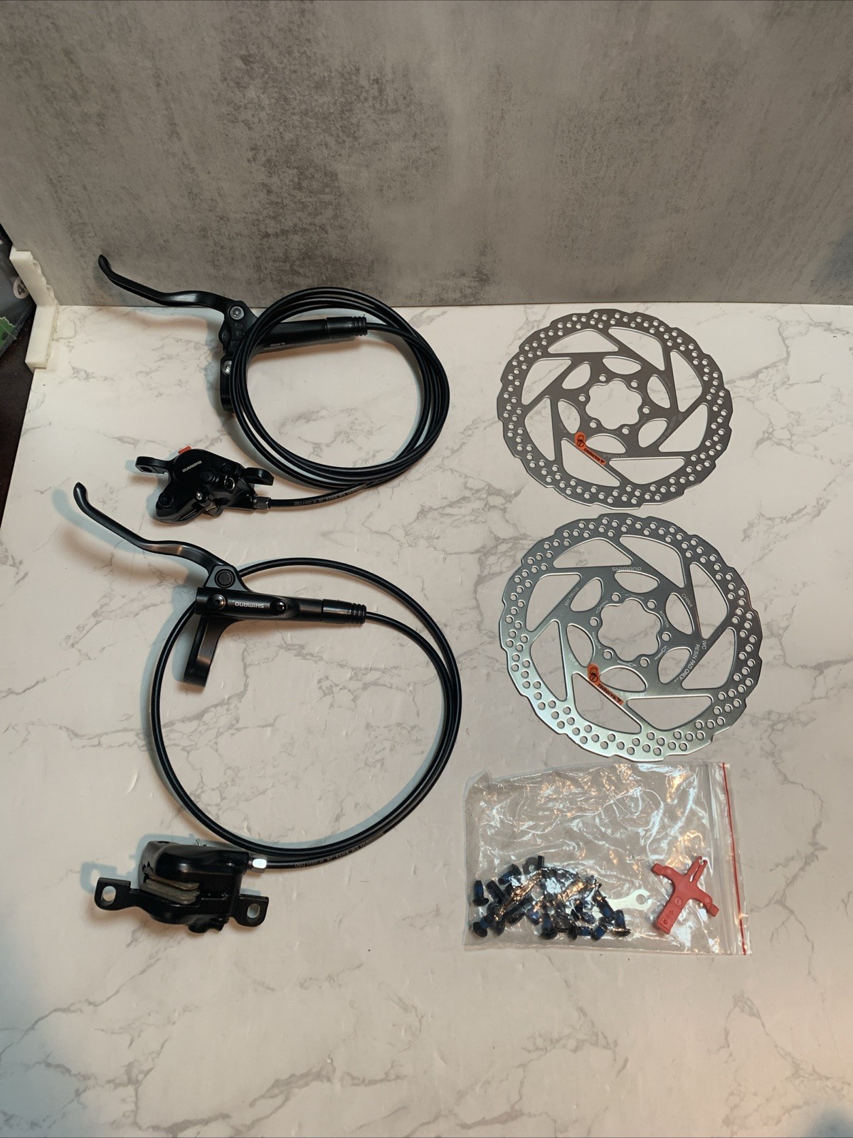Shimano MT200 Hydraulic Disc Brake Set BL MT200 w 160mm SM RT56 Rotors