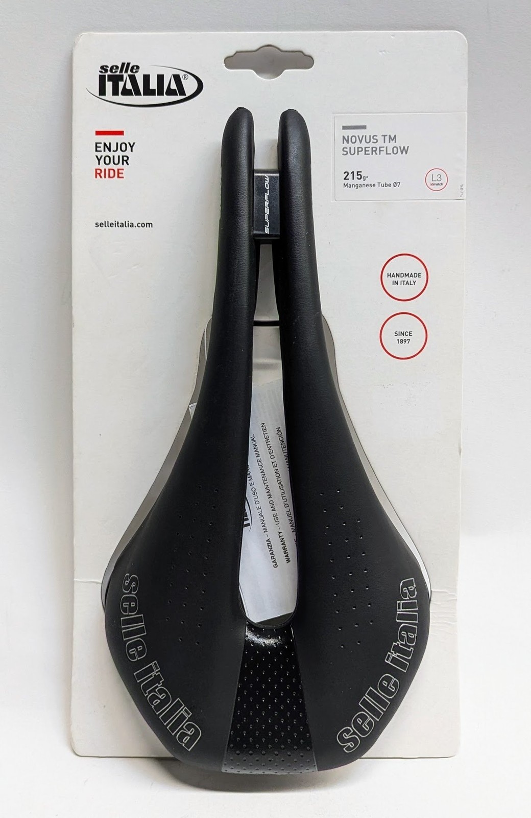 Selle Italia Novus TM Superflow L3 Bike Saddle – Black – 146mm