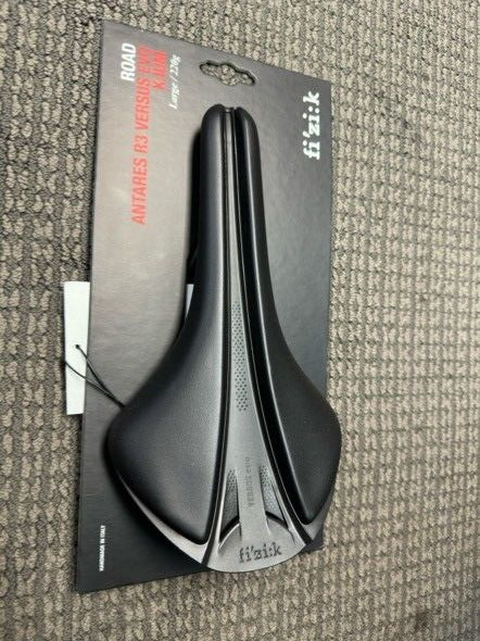 Fizik Antares R3 Versus Evo k:ium Saddle – Black 220g