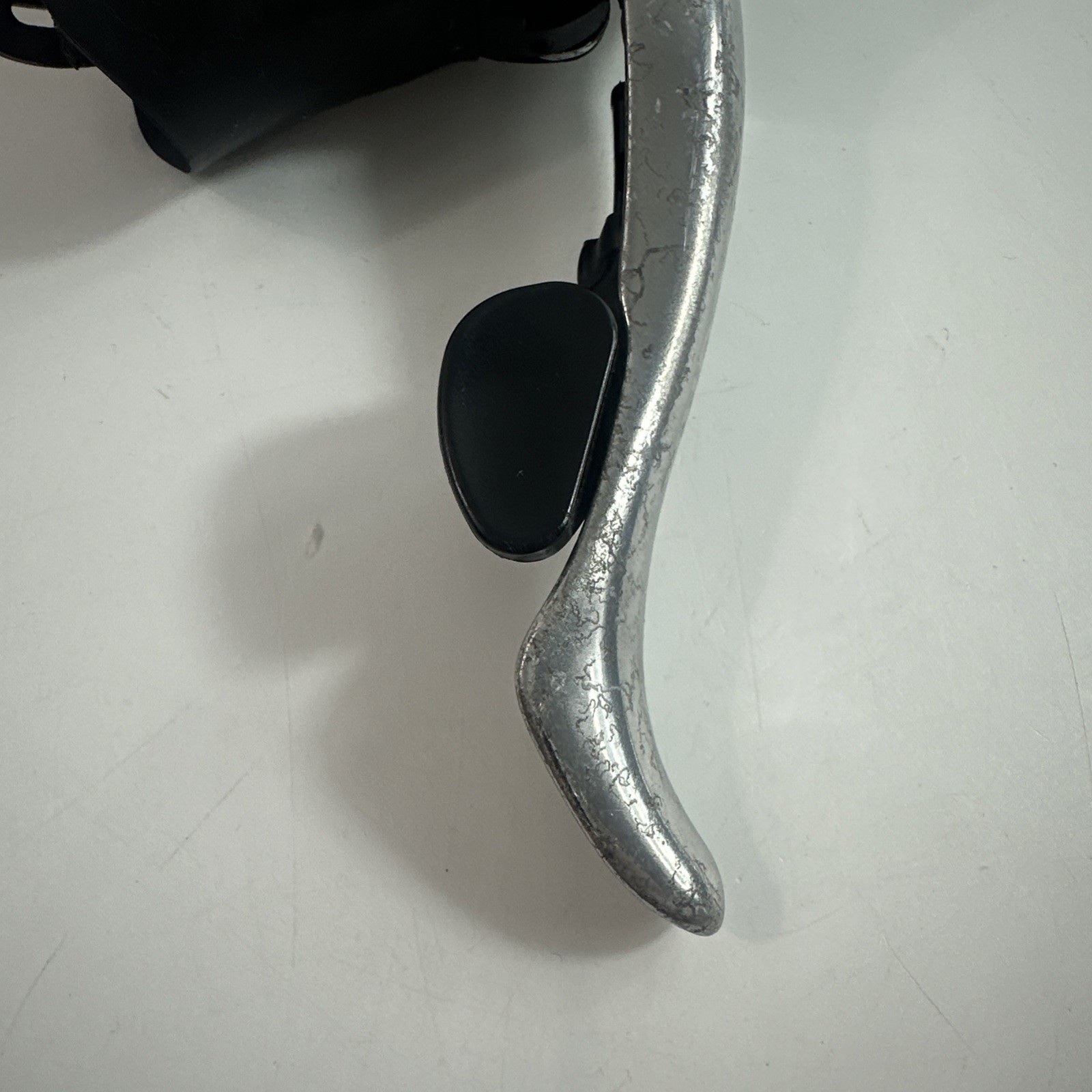 SHIMANO ULTEGRA SHIFT BRAKE LEVERS – PAIR