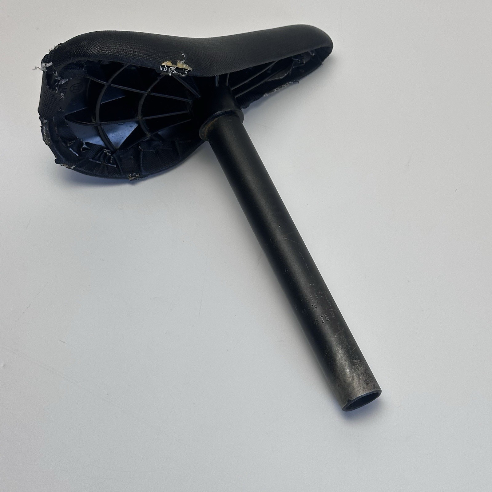 Sunday Elite Black BMX Freestyle Seat 7x7mm Rail