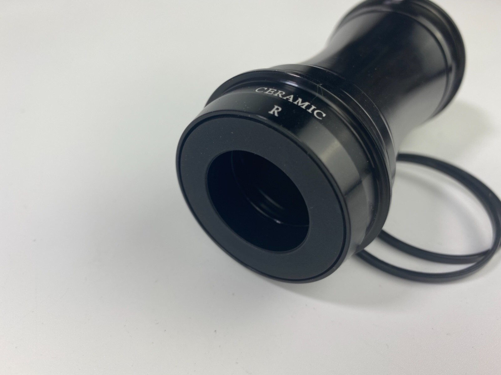 BOTTOM BRACKET PRESS FIT CERAMIC BEARINGS 68mm OR 73mm 24MM SPINDLE MTB ROAD NEW