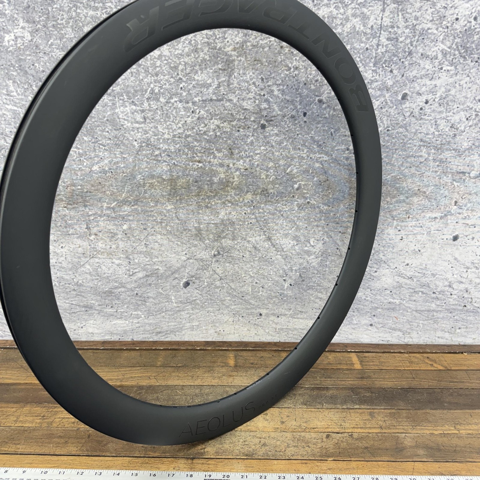 Bontrager Aeolus Pro 51 700c Rim 24H Tubeless Disc Carbon 622×23 Road Bike