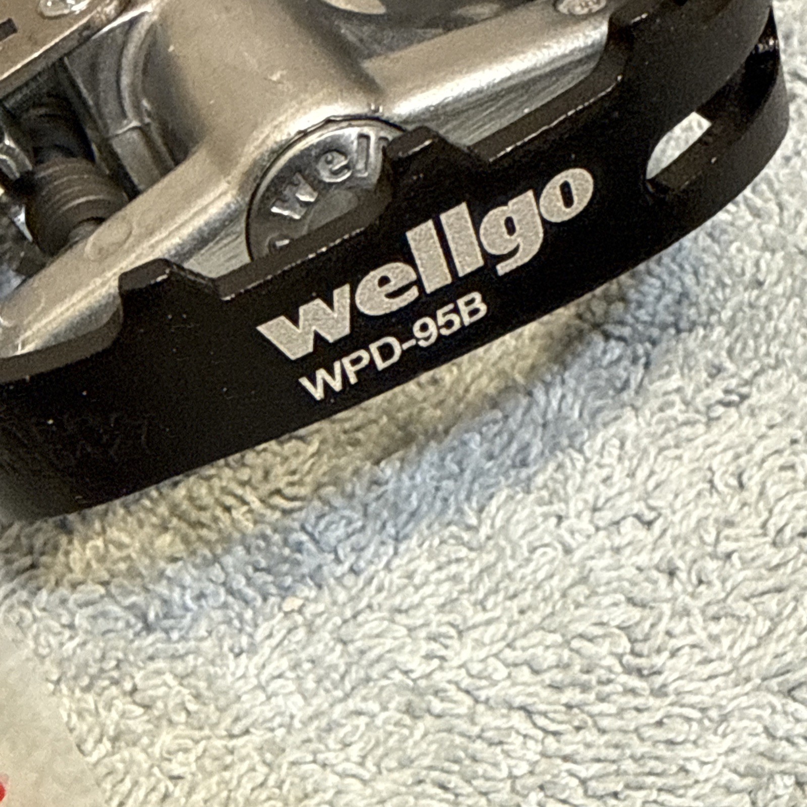 Wellgo WPD-95B Pedals Single Side Clipless with Platform Black/silver [caw]