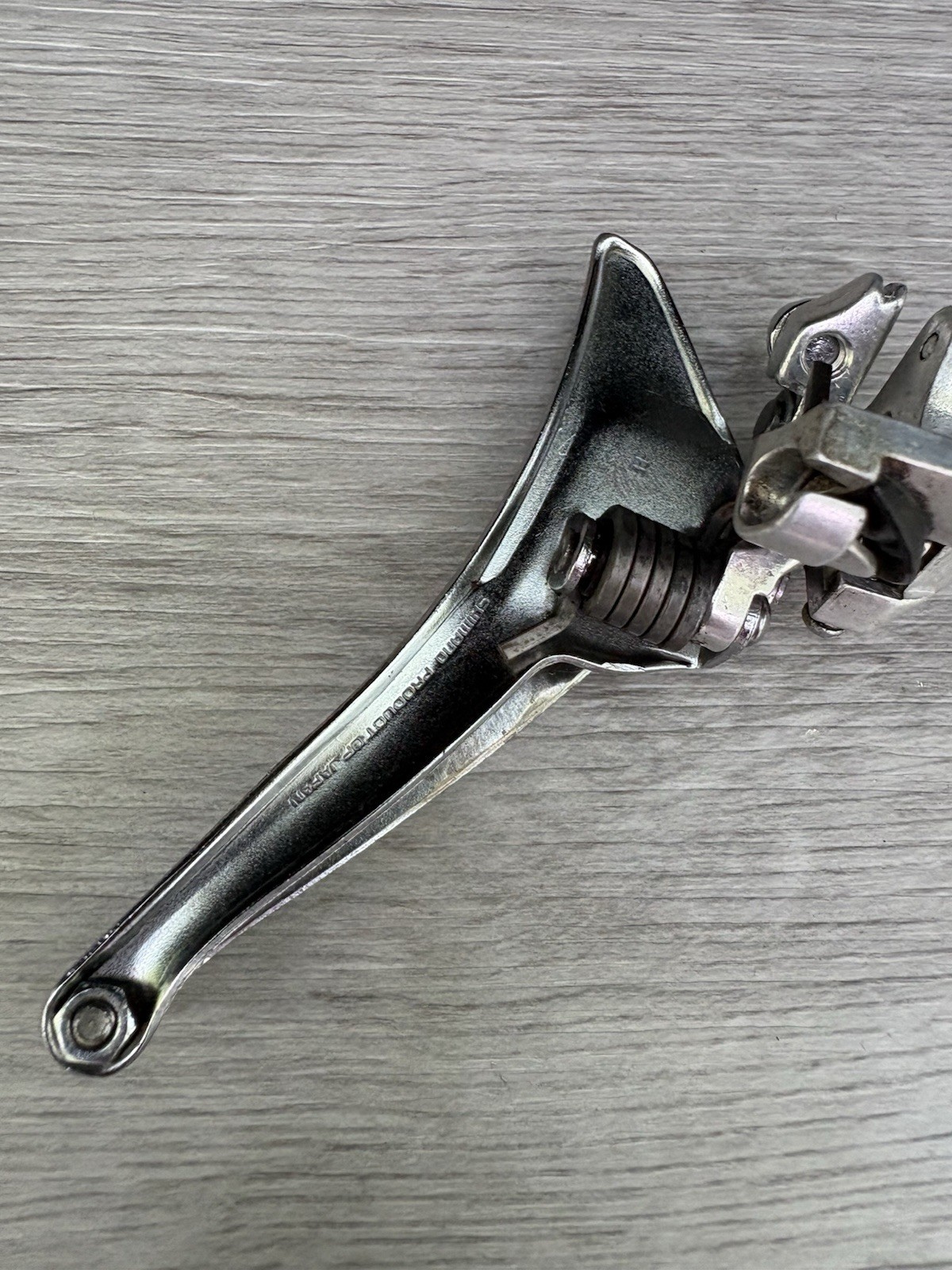 SHIMANO 600 AX FRONT DERAILLEUR CLAMP-ON 28.6 MM 5, 6, OR 7 SPEED