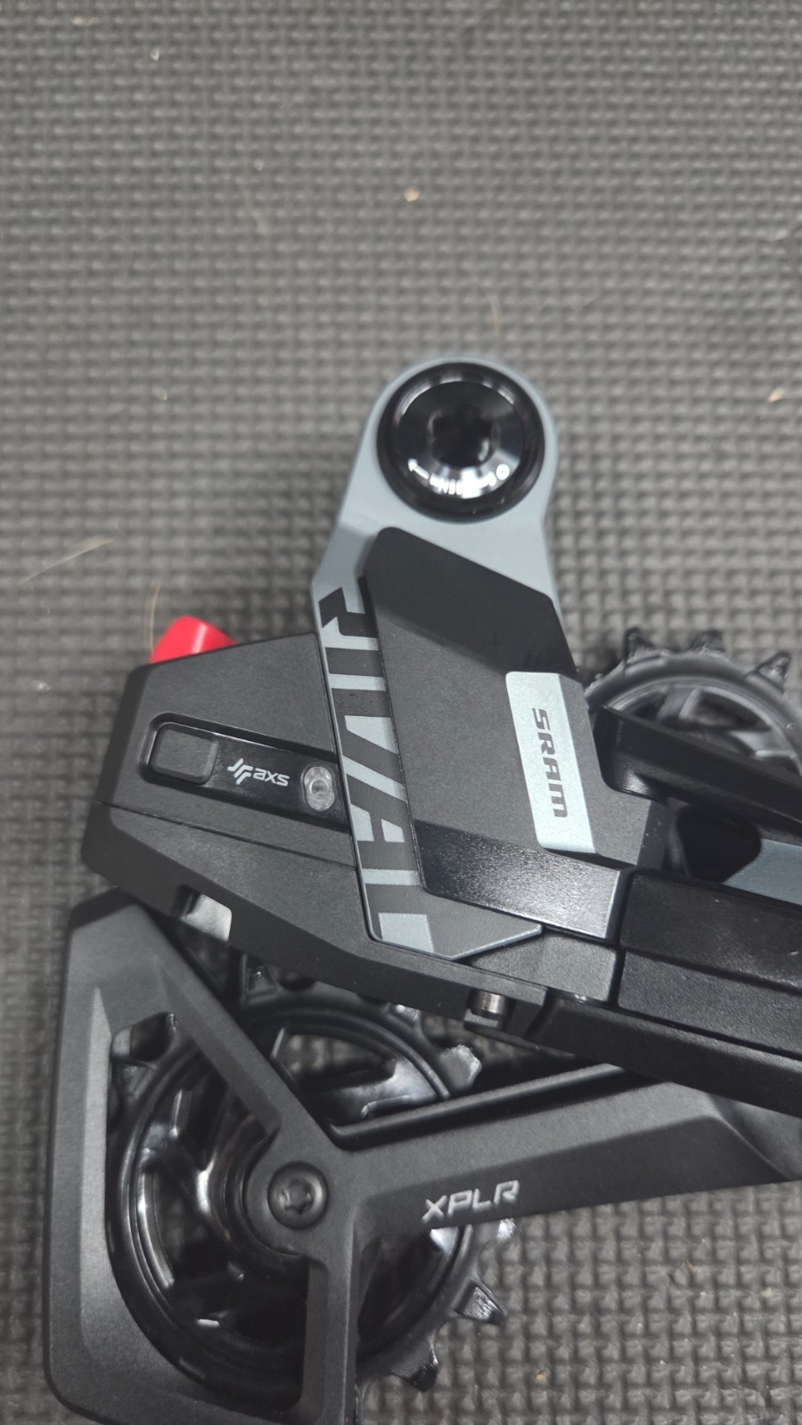 SRAM Rival XPLR AXS Wireless 13-Speed Rear Derailleur – Hangerless UDH, Max 46t