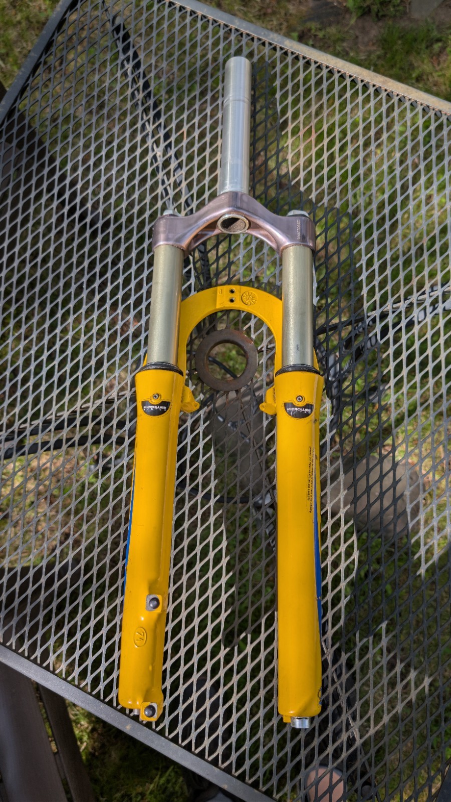 Manitou Mars 1 26” Suspension Fork 1 1/8″ x 6 3/4″ steerer