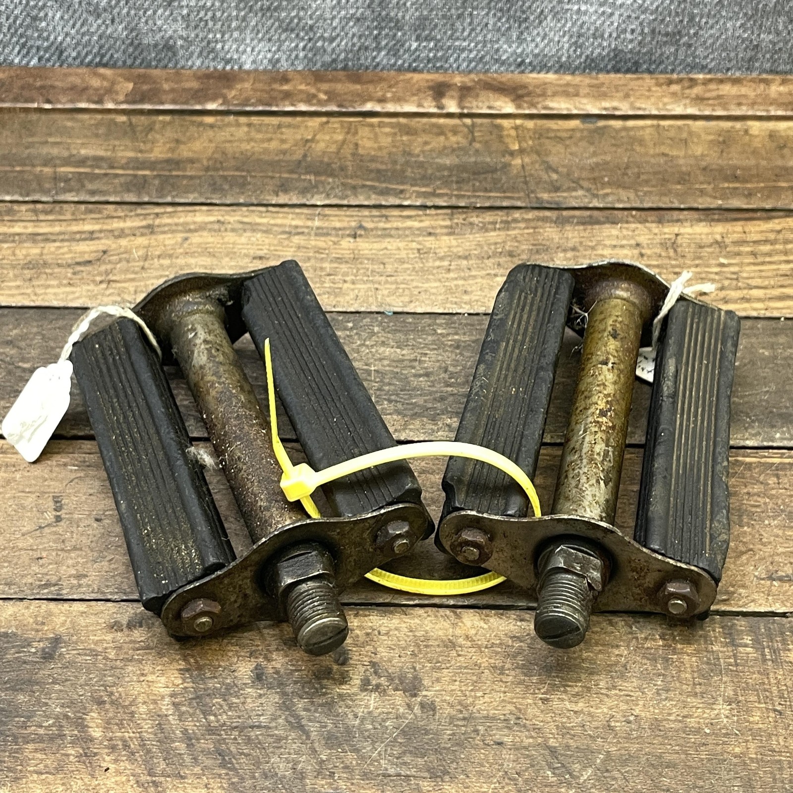 Vintage Wald Block Bike Pedals 1/2 In USA PARTS Bent Shaft Balloon Tire