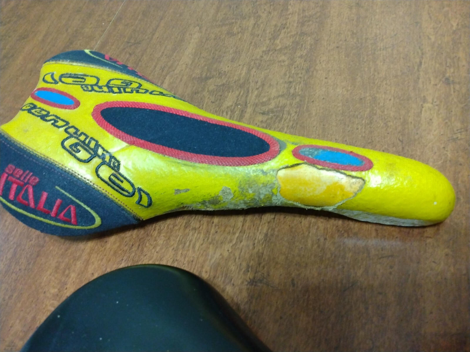 VTG SELLE SAN MARCO ITALIA SADDLES RACE SEAT TURBO MATIC INVICTA YELLOW LOT OF 3