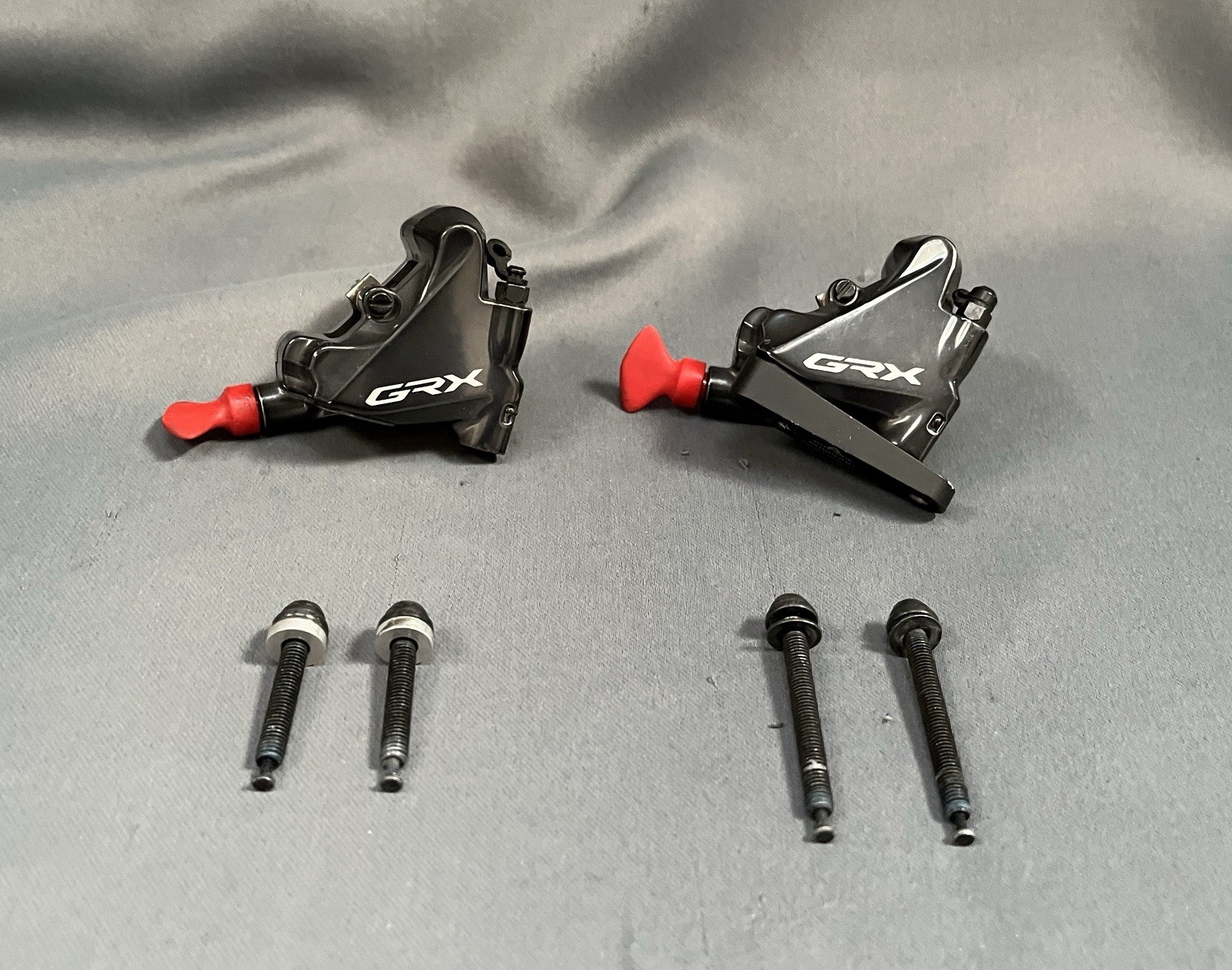 Shimano GRX BR-RX810 Hydraulic Disc Brake Calipers Pair Front & Rear Flat Mount