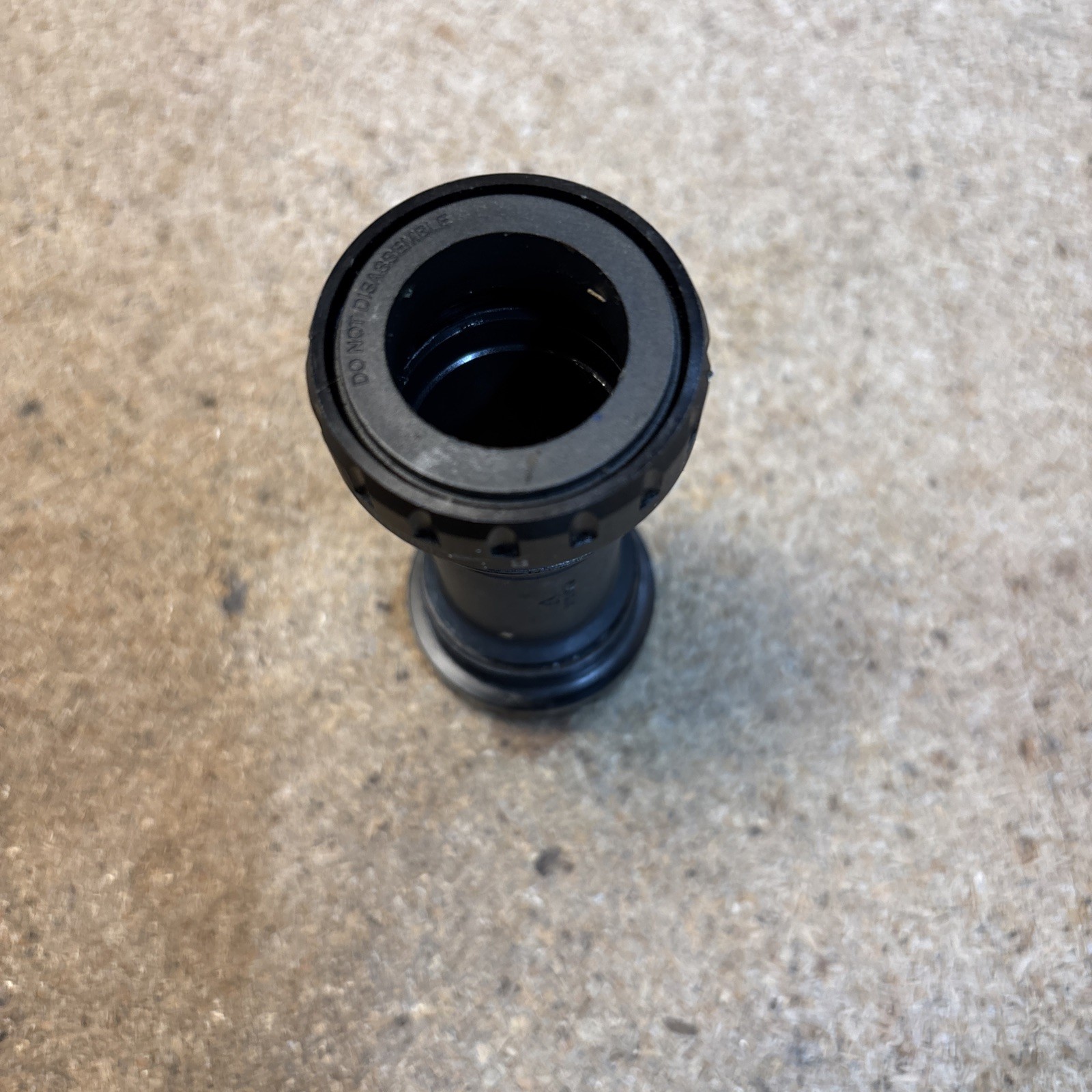 shimano sm-bbr60 Bottom Bracket. English Thread.