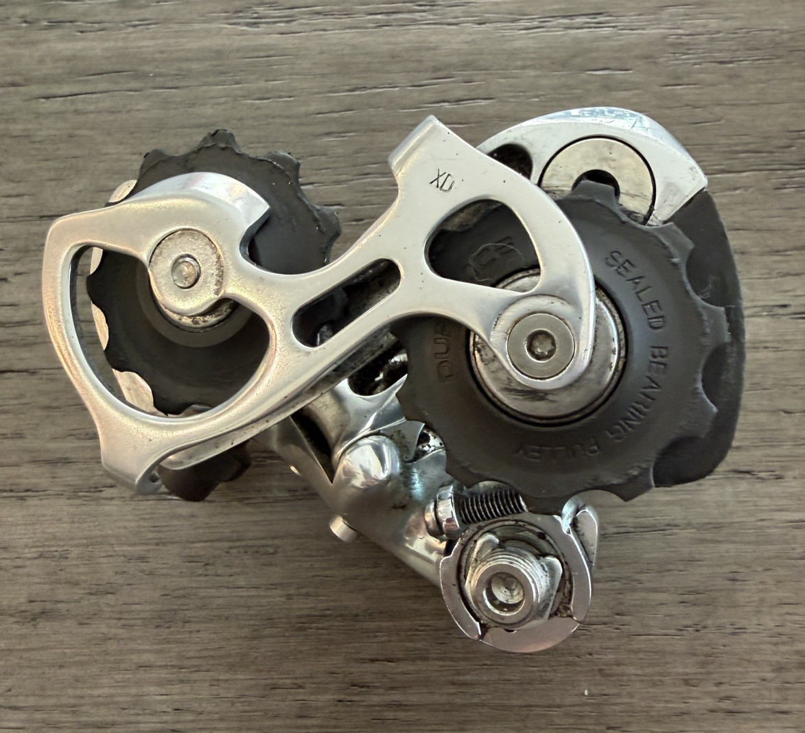 Shimano Dura-Ace 9 spd rear derailleur RD-7700 good