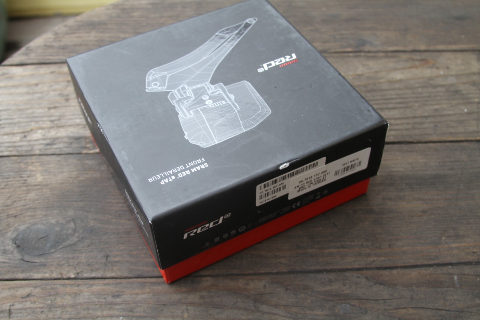 SRAM Red eTap BrazeOn 11Speed Electronic Bike Front Derailleur Battery NOS NEW
