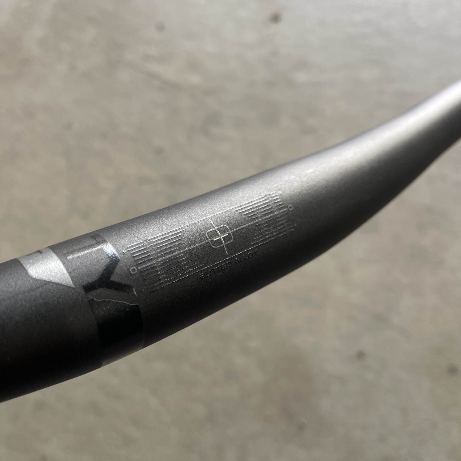 Entity Wide Mountain Bike Handlebars 762mm End To End