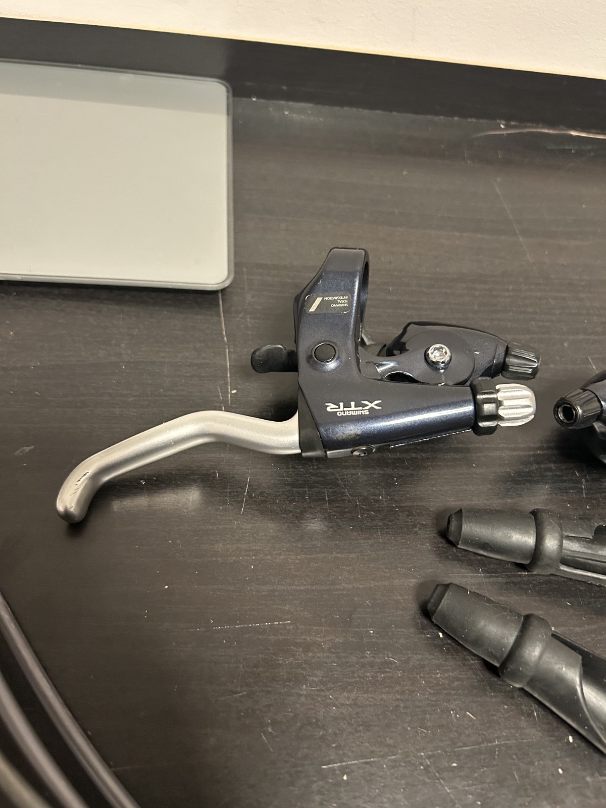 Shimano XTR ST-M900 Right & Left Shifters Brake levers combo 3x8s
