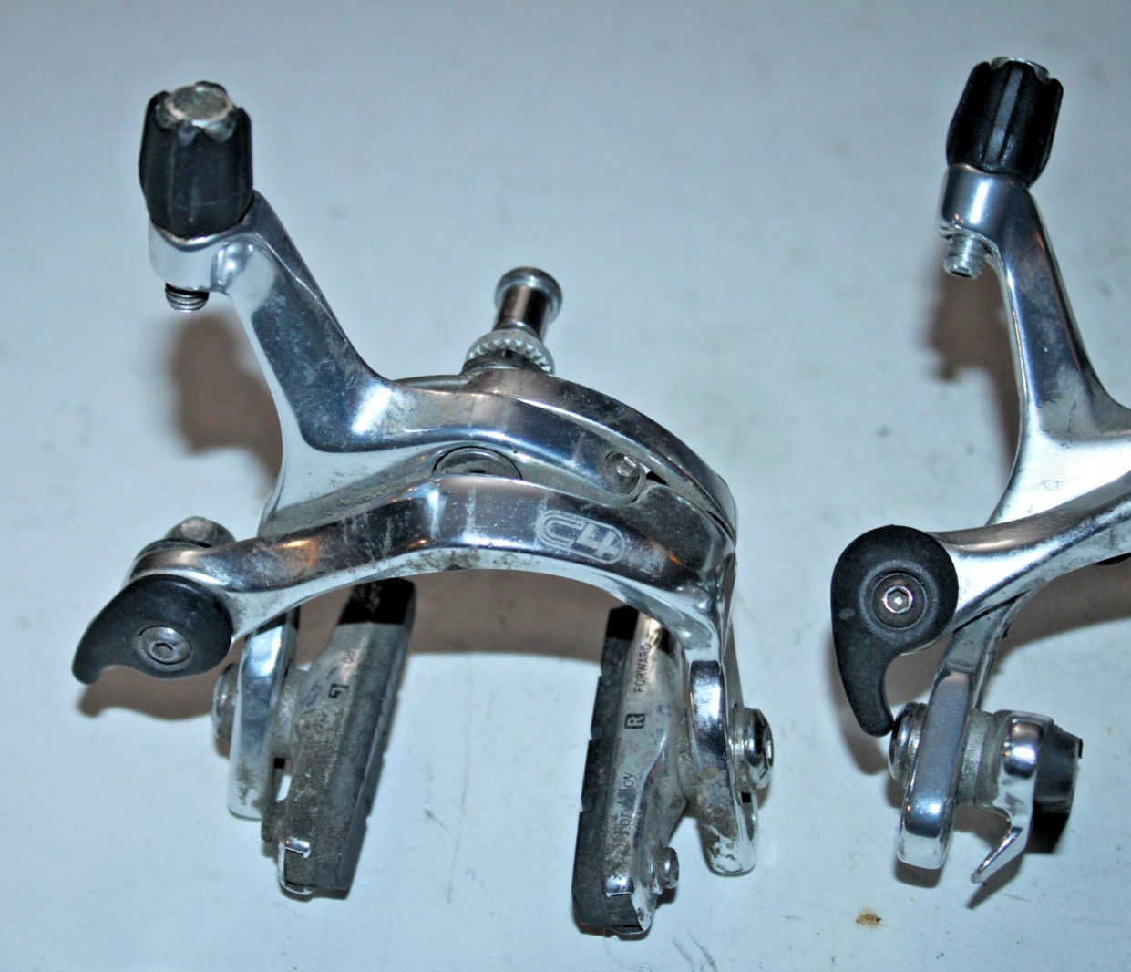 Shimano 105 Brake Caliper Set 49-39mm Silver Side Pull Recessed BR-1050 ShipsUS