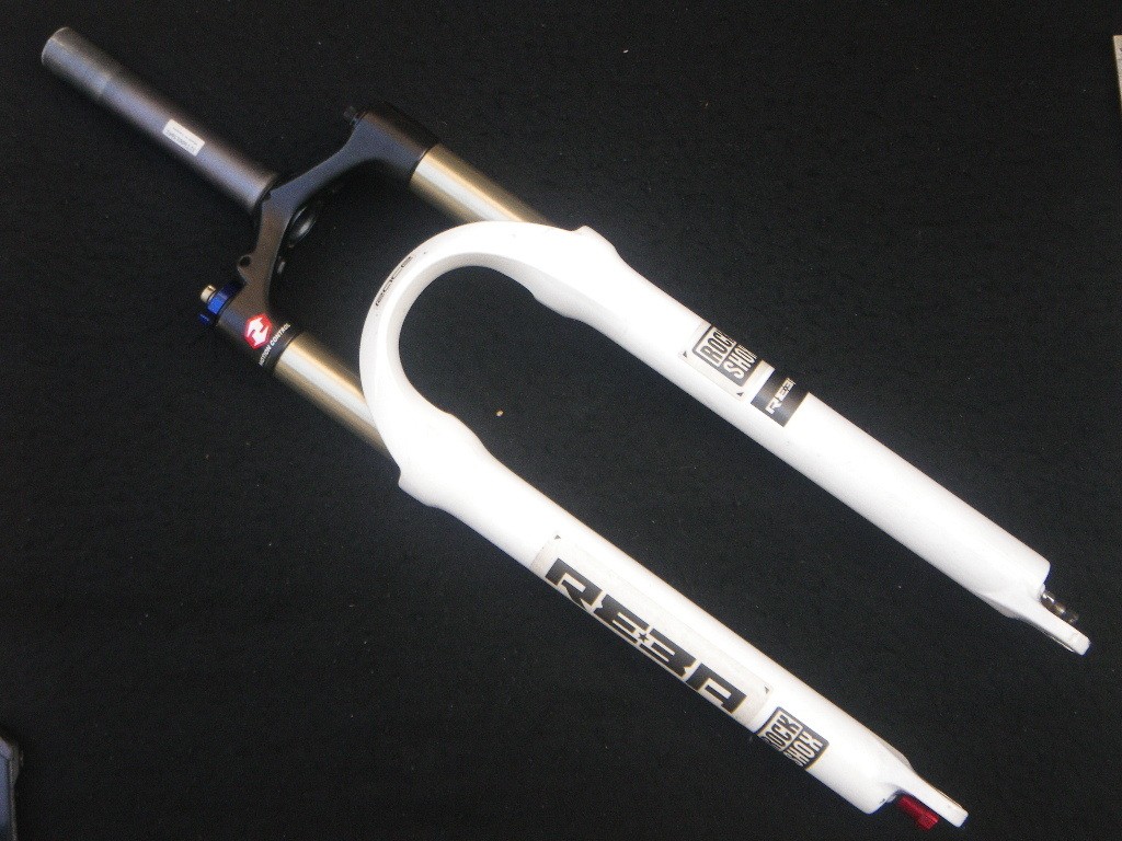 85mm RockShox Reba Approx. 1.8kg RockShox Front Fork MTB Front Suspension SRAM