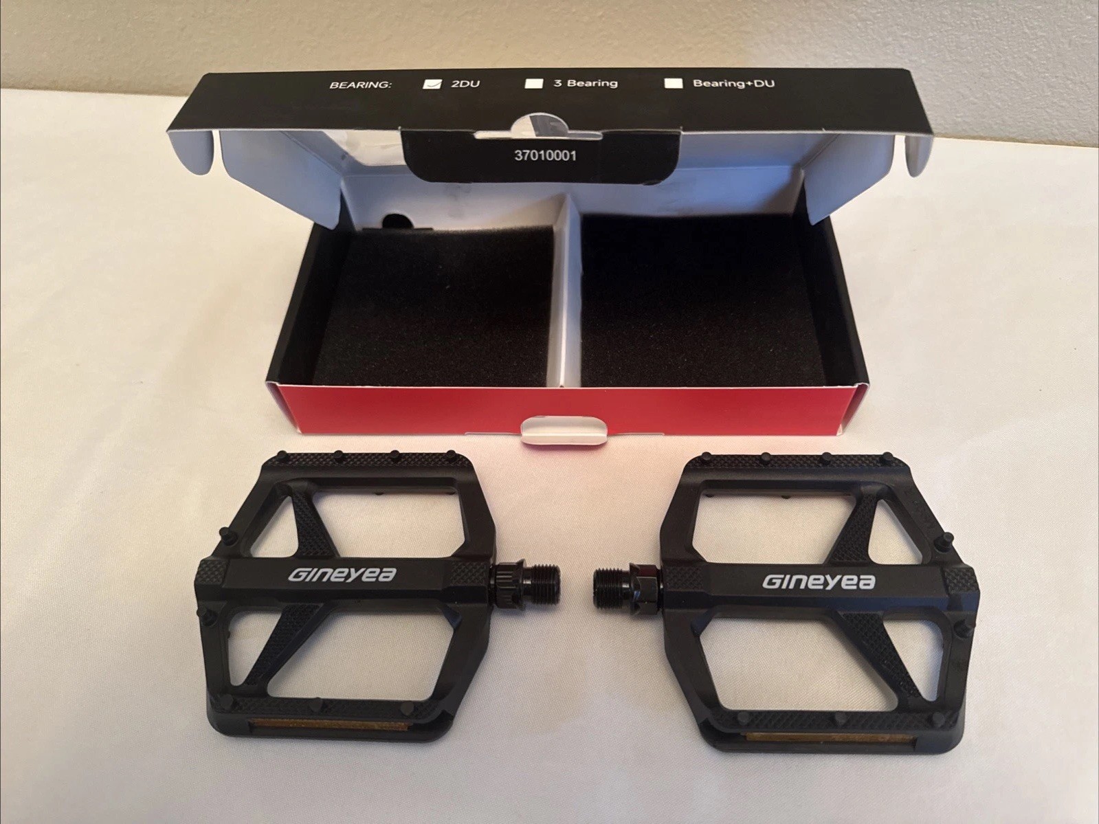 Bicycle Pedals 2DU Universal Fit 9/1 Flat Platform For Road Mount BMX MTB Bike