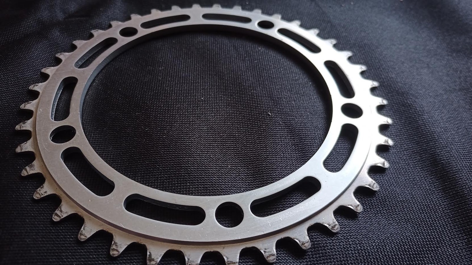 Shimano 40t 130mm bcd double thick and 3/32