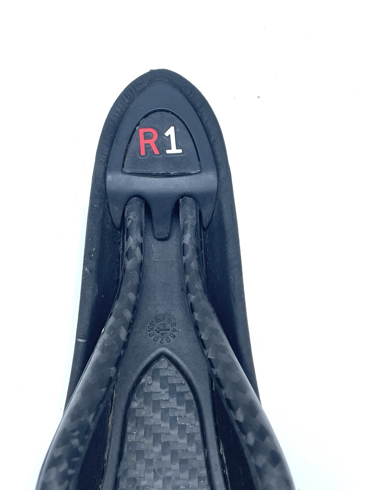Fizik Aliante R1 Carbon Fiber Road Bike / MTB Saddle