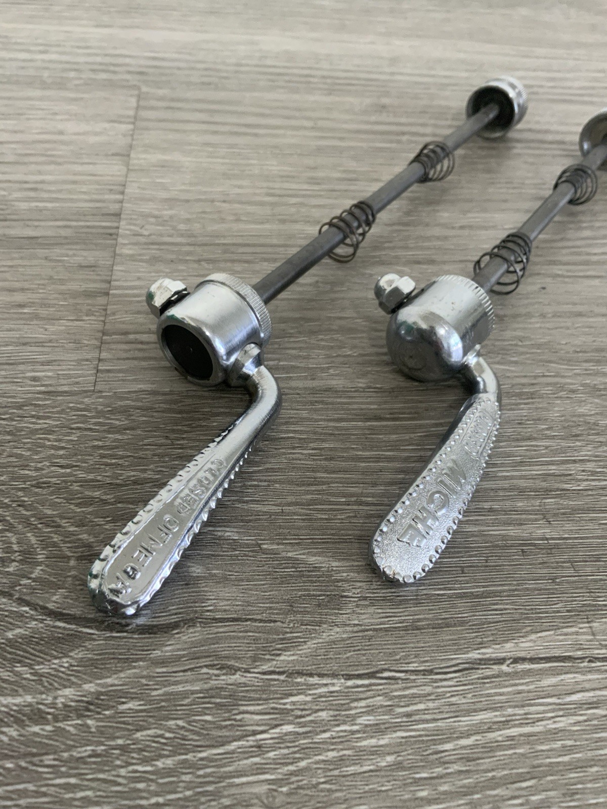 MICHE OFMEGA QUICK RELEASE SKEWER SET 100-126 MM SPACING STEEL