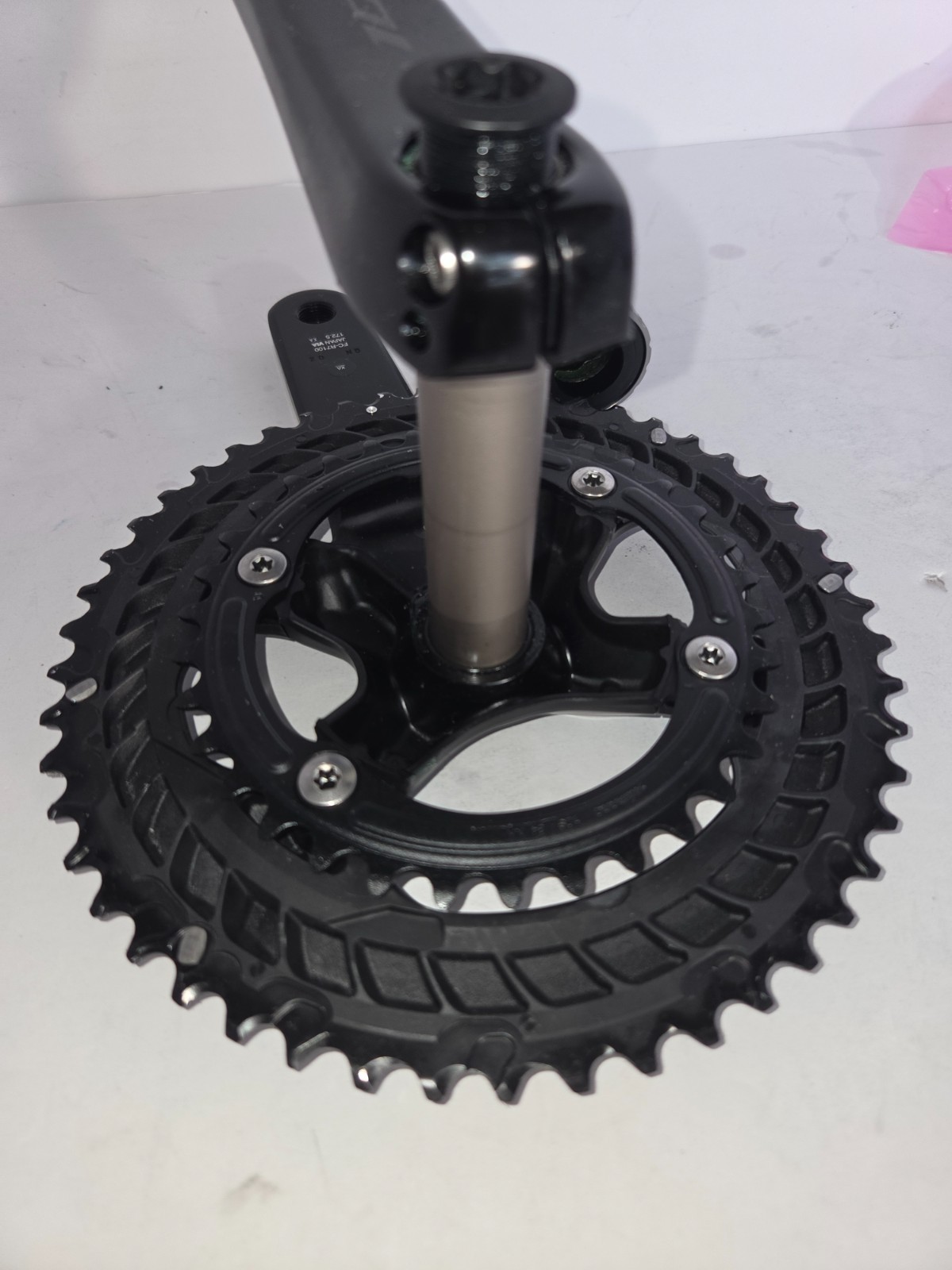 NEW TAKEOFF SHIMANO 105 50-34T 12s CRANK SET WITH NEW 68mm BOTTOM BRACKET