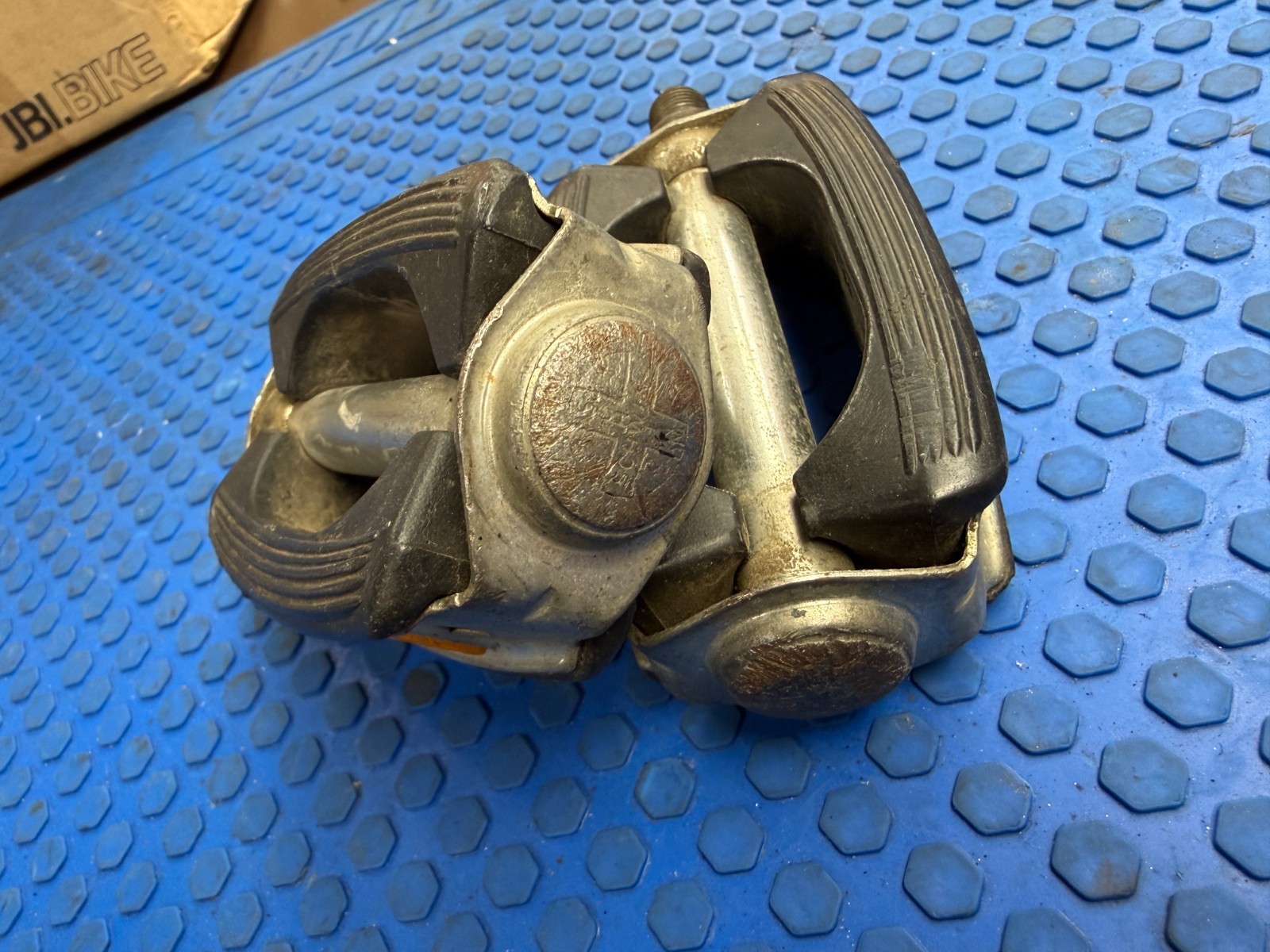 Vintage Schwinn Approved Union U30 «bow-trap» Bicycle Pedals see pictures