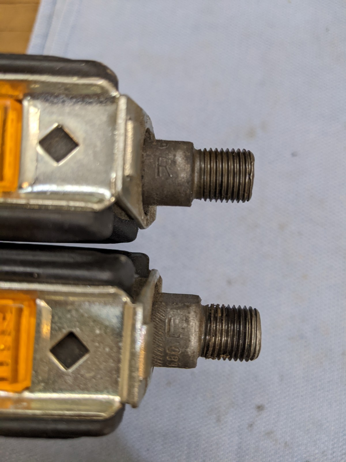 Original Schwinn Approved 1/2” Amber Reflector Bow Sport Pedals Touring Bicycle