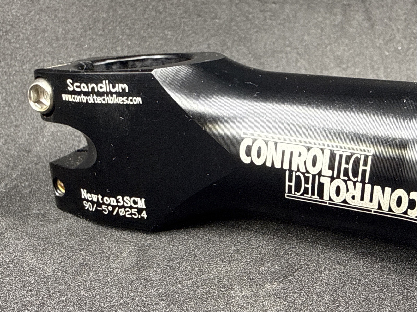 ControlTech SCANDIUM Newton3SCM 90mm 5° 1-1/8″ 25.4mm Alloy Stem