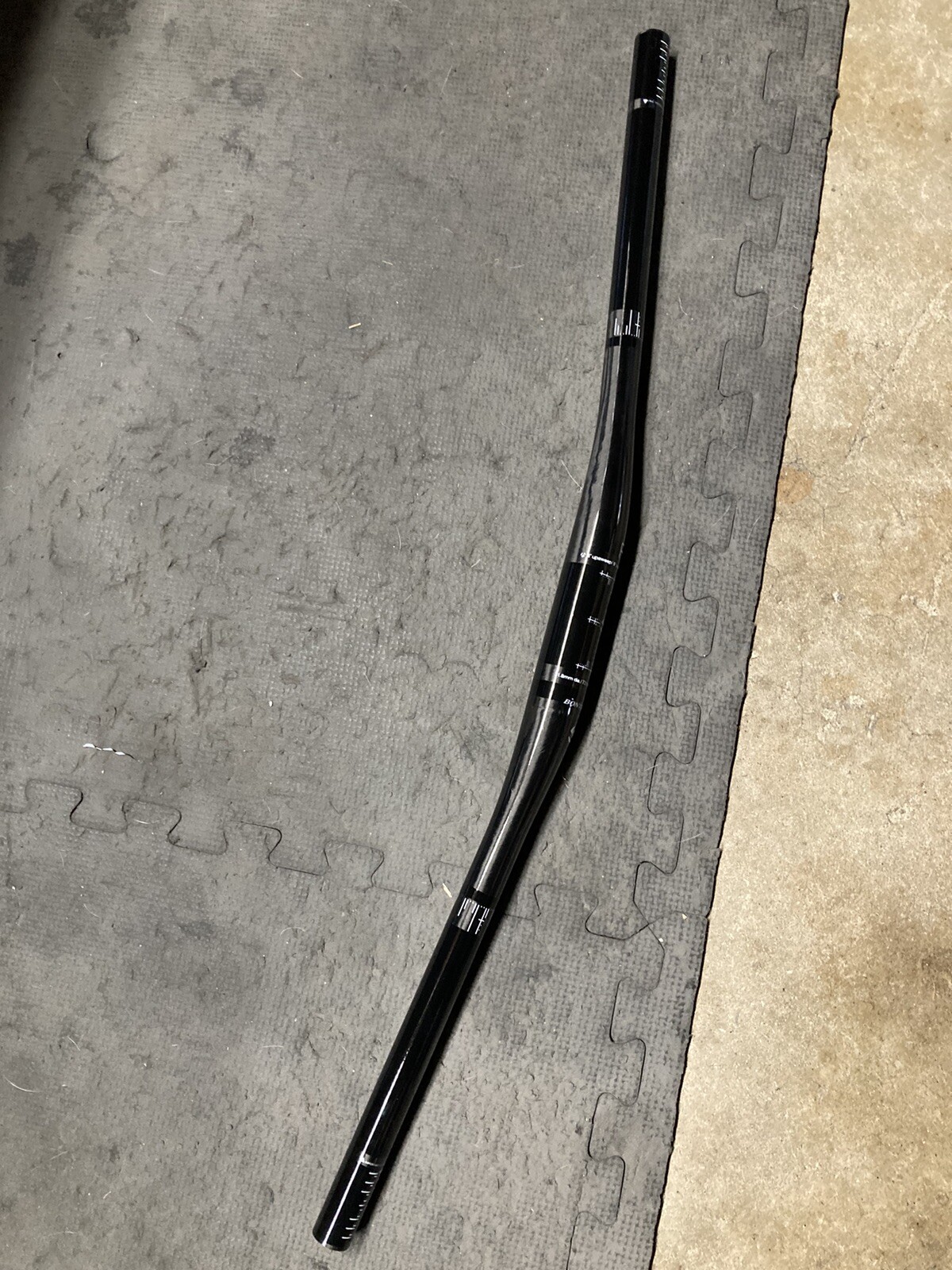 Bontrager RXL carbon fiber handlebar 31.8 x 720mm mountain bike flat bars