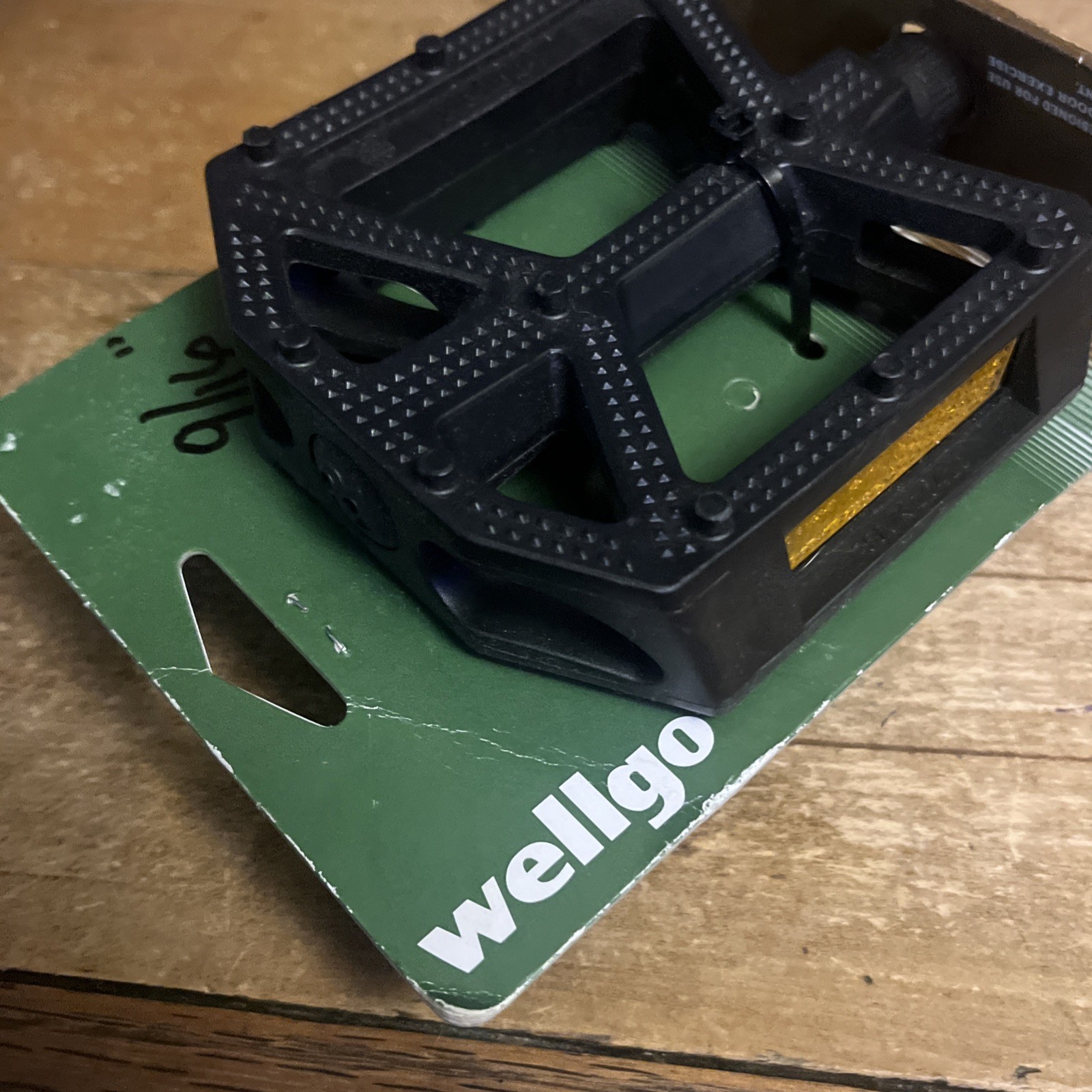 New Wellgo Resin Platform Pedals 9/16 Flat Pedals MTB ATB Hybrid Bike