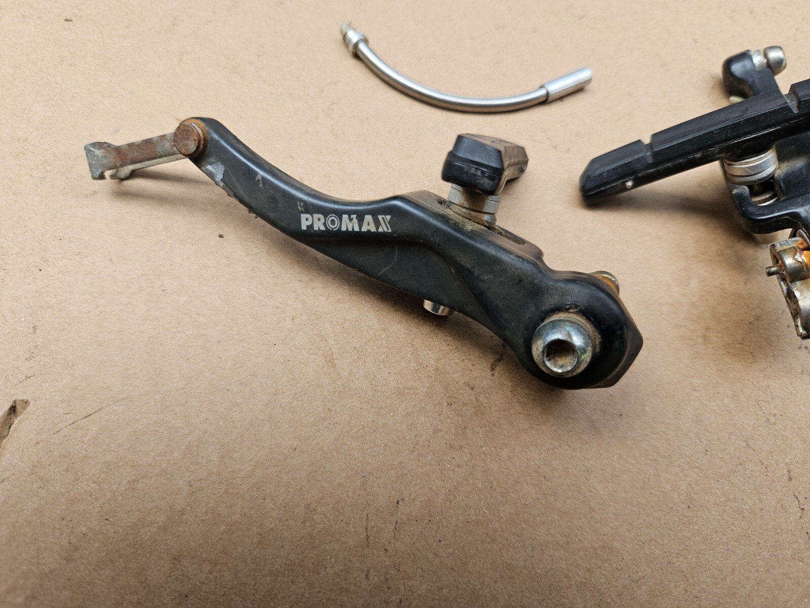 (1 Set) Vintage 90s ProMax Mountain Hybrid Bike V-Brakes Black