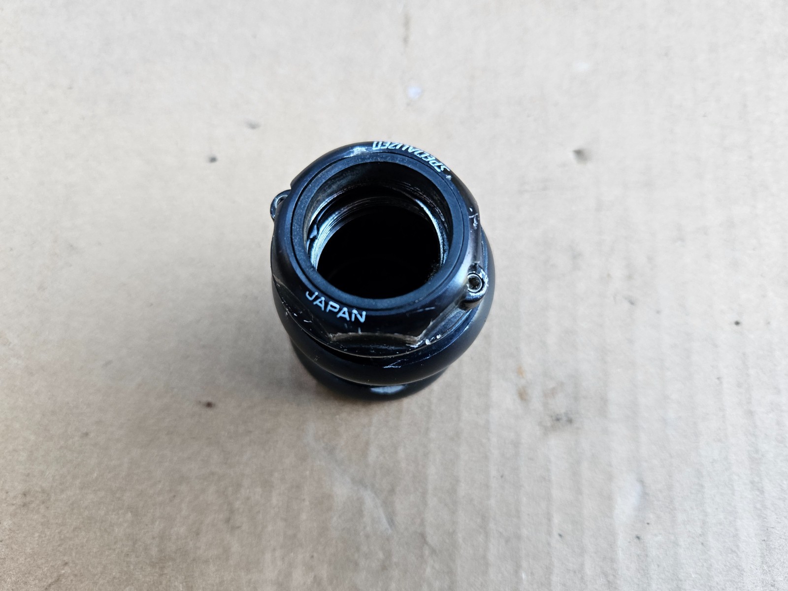 Vintage 90s Specialized 1-1/8″ Threaded Headset Black made in Japan