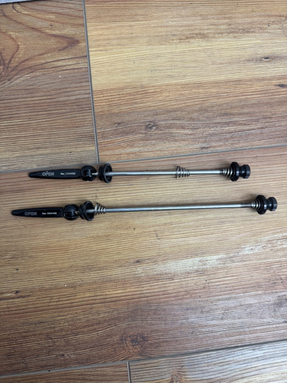 Zipp Stainless Steel Quick Release Skewer Set — see description