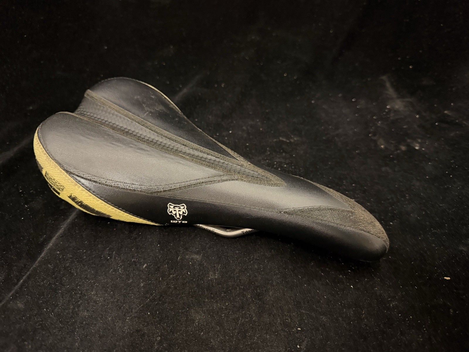 WTB Yeti Rocket V Mountain Bike Saddle 130mm 7 x 7mm Titanium Rail MTB 228g