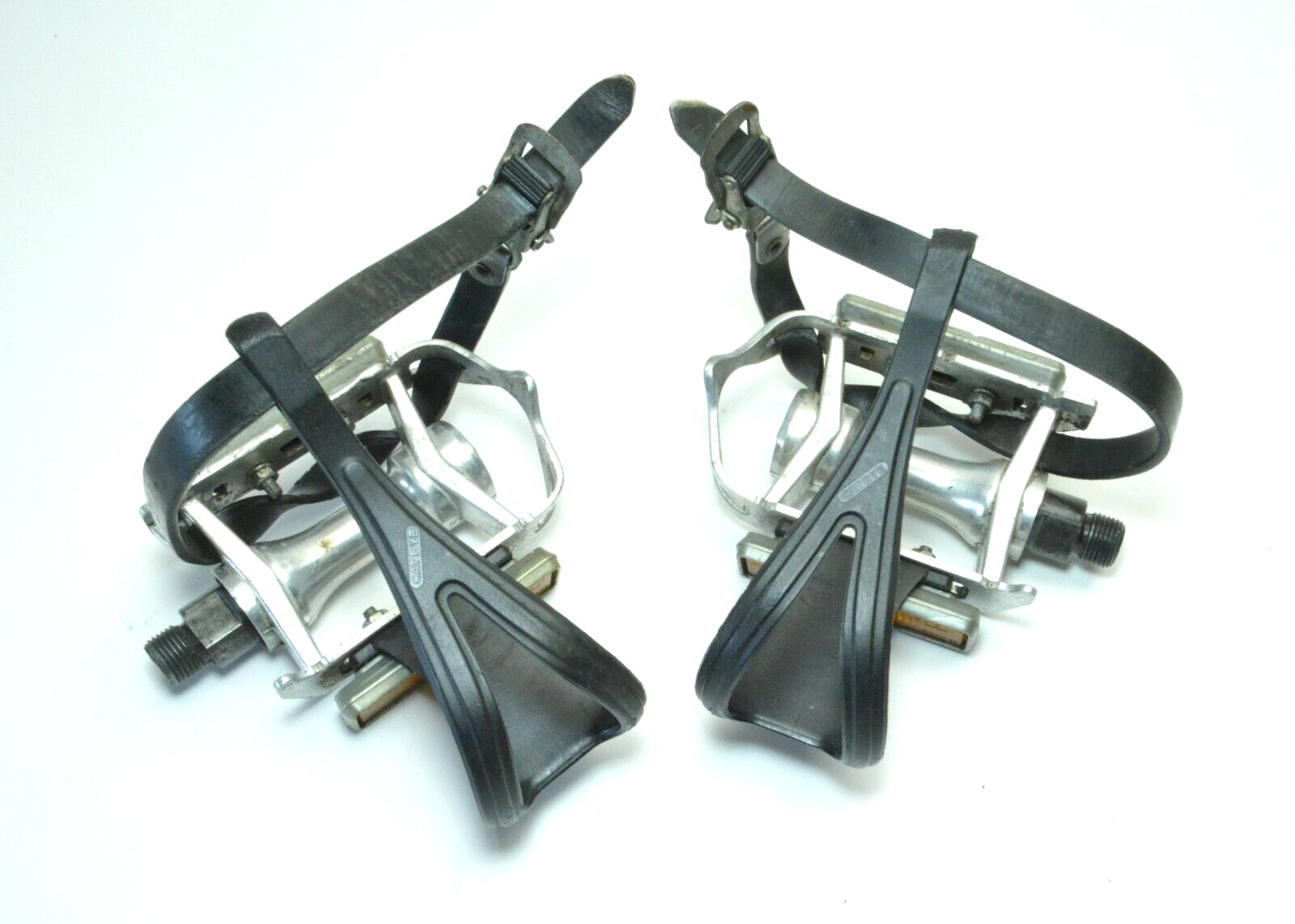VINTAGE HTI A19 ROAD BICYCLE FORGED ALLOY QUILL PEDALS AND CLIPS 9/16 X 20 TPI