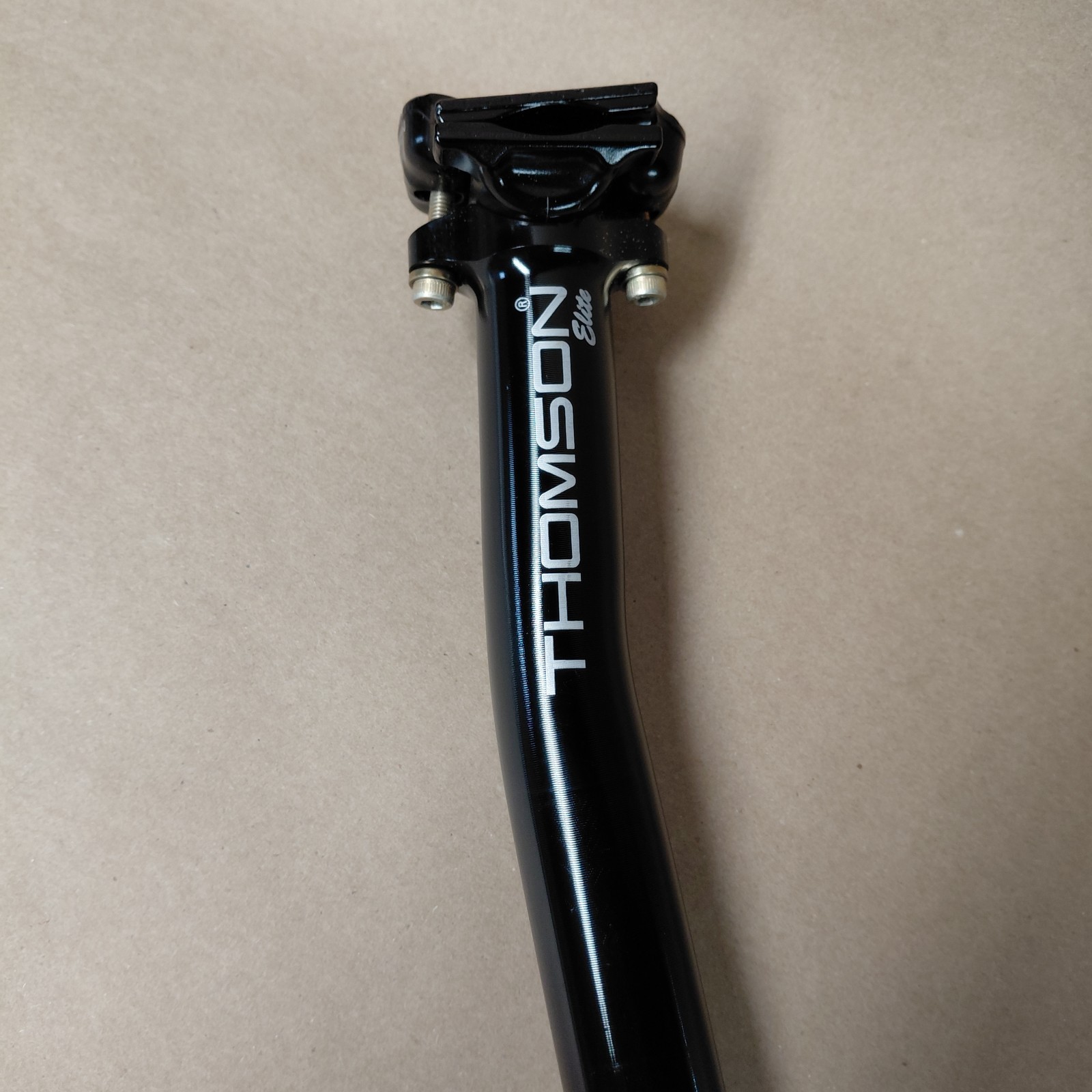Thomson Elite Setback Seatpost – 27.2 x 330mm – Black (SP-E101-SB) with Bag
