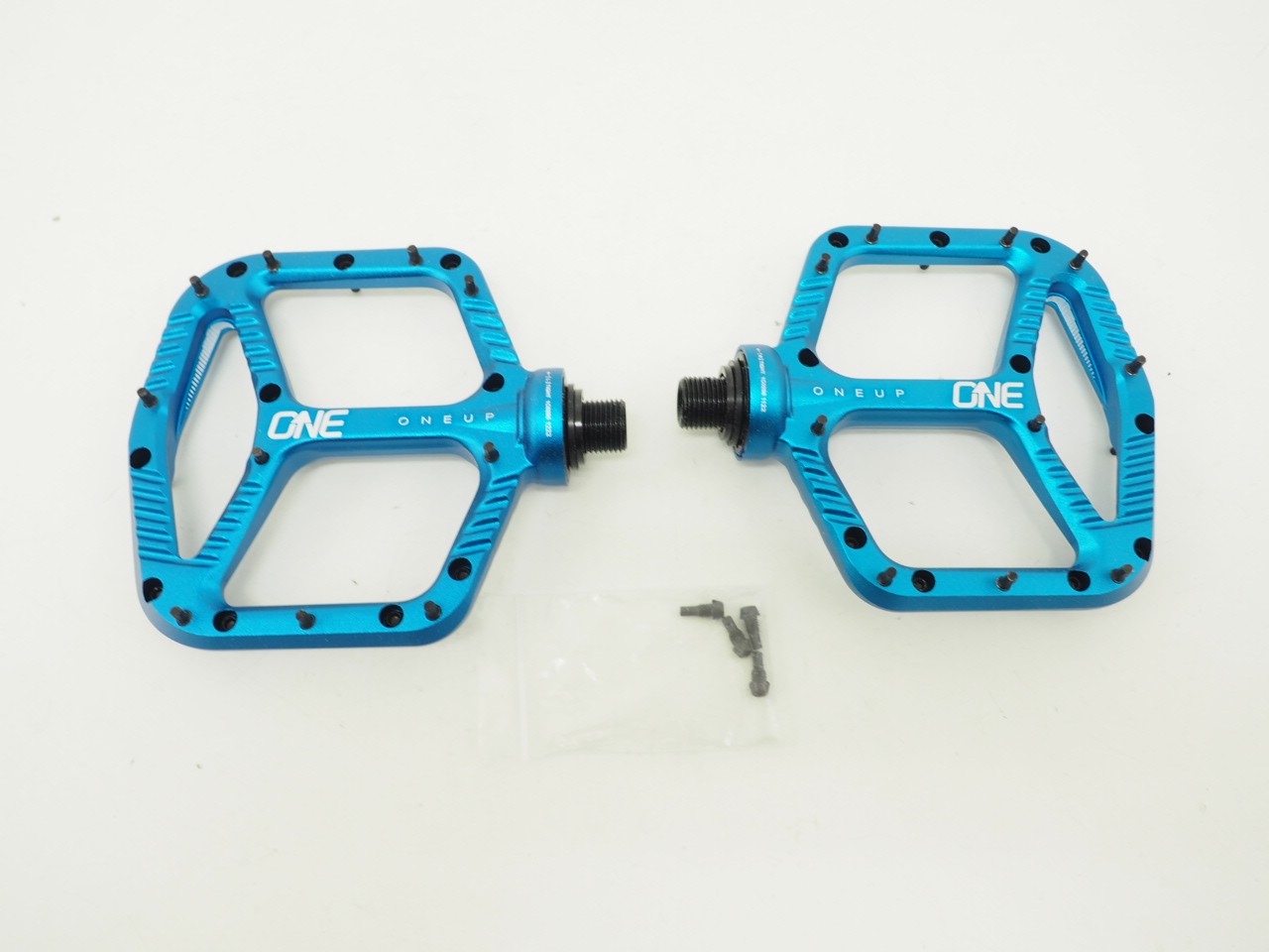 New! One Up Components Blue Aluminum Platform MTB Pedals 115x105mm 386g
