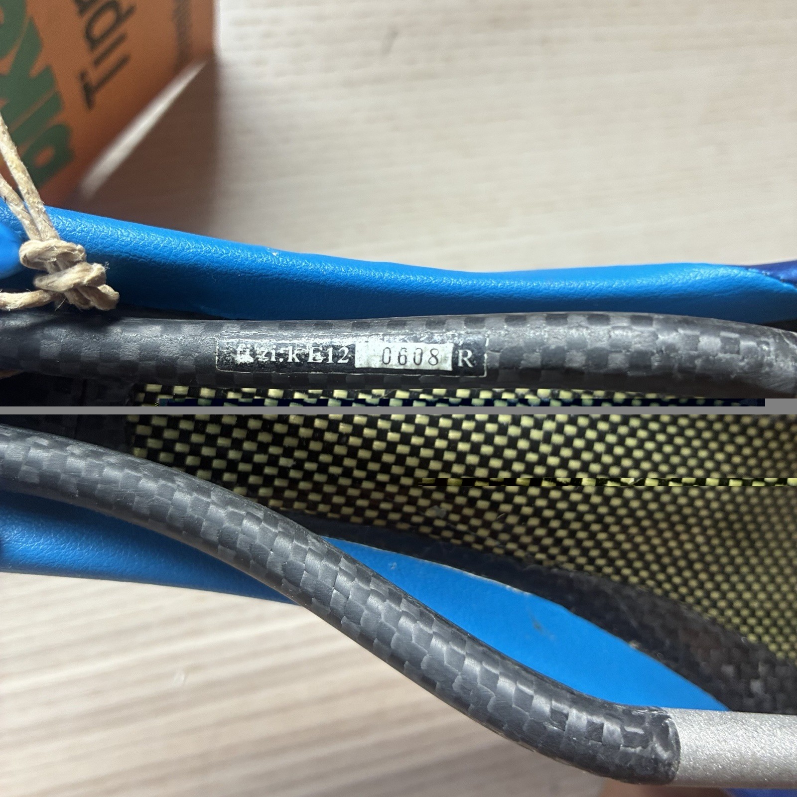 FIZIK Aliante carbon rail saddle In Blue 200 Grams