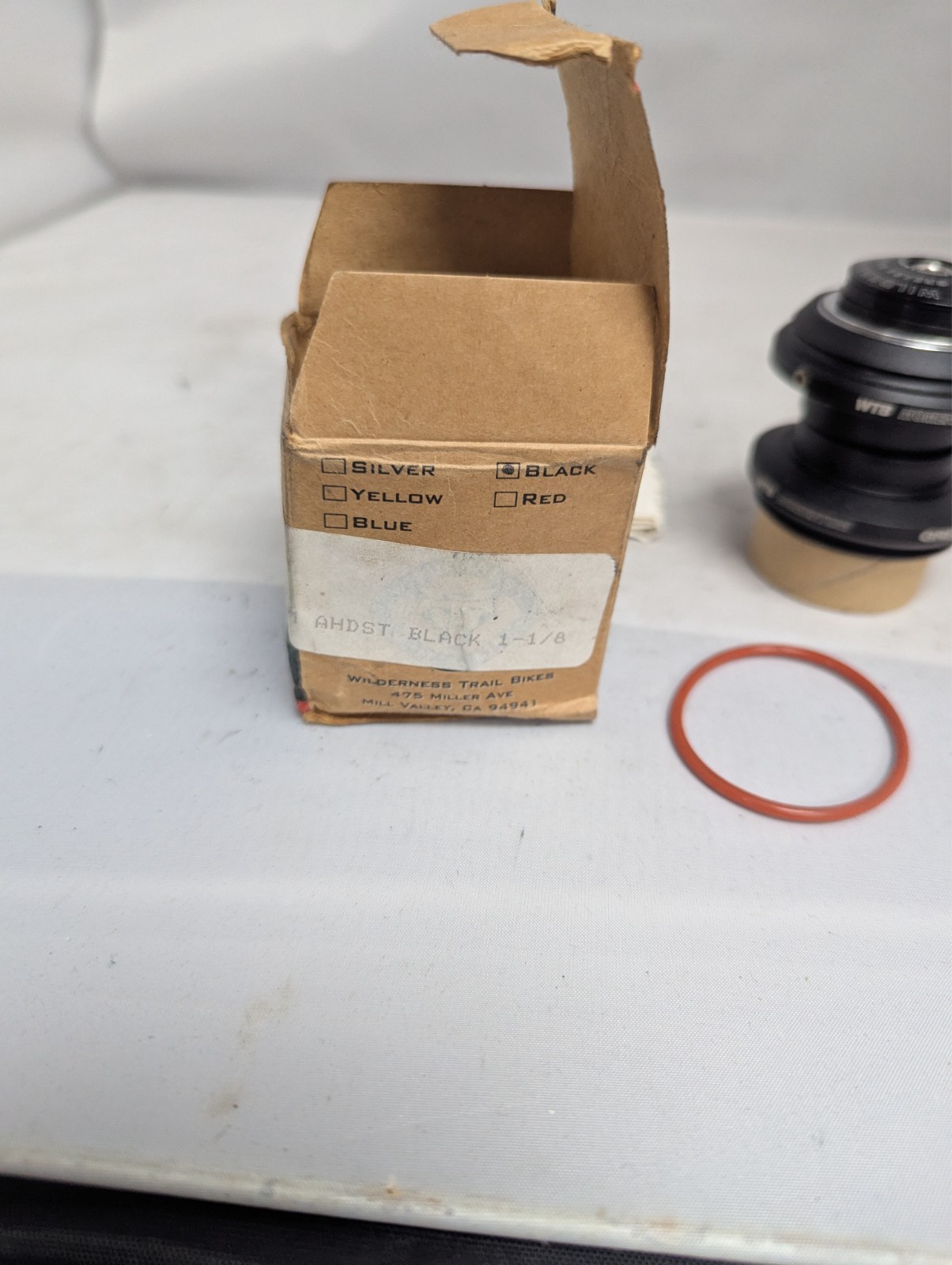 WTB grease guard 1 1/8″ threadless headset in black NOS