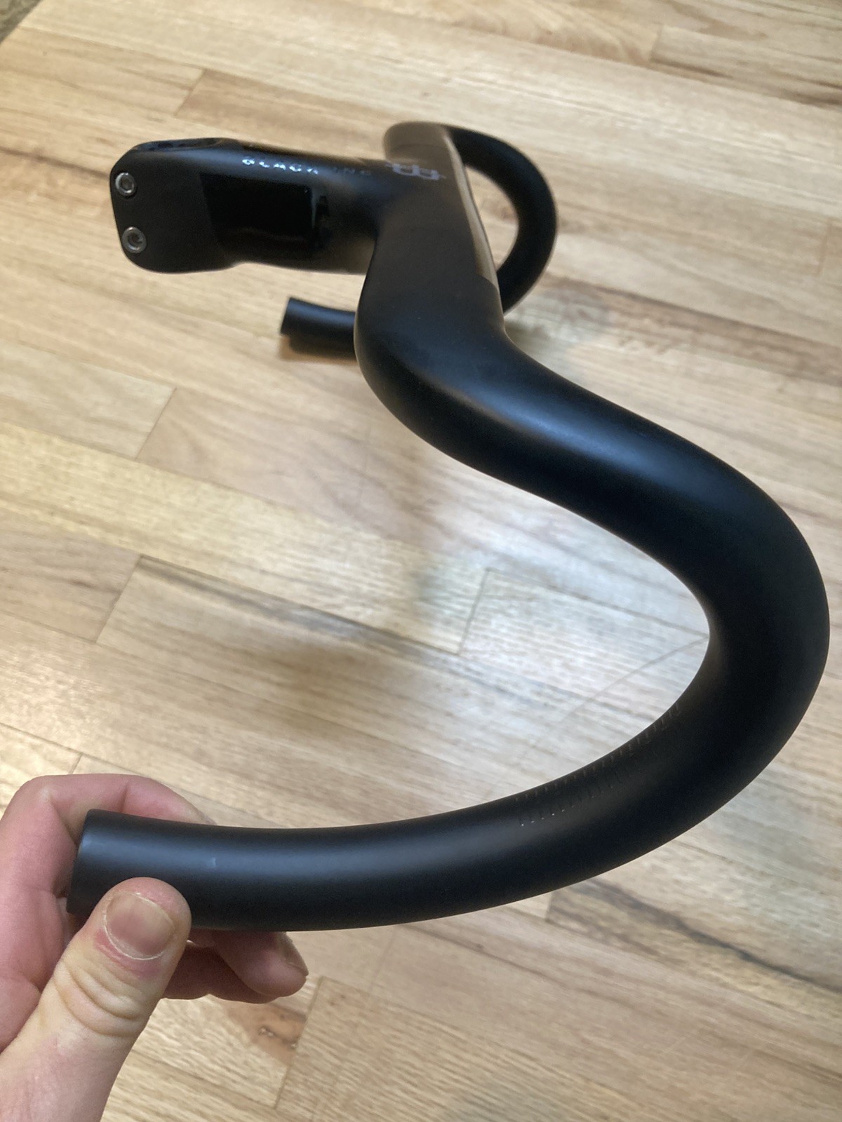 Black Inc integrated handlebar 90 mm x 42 cm road gravel bike carbon barstem