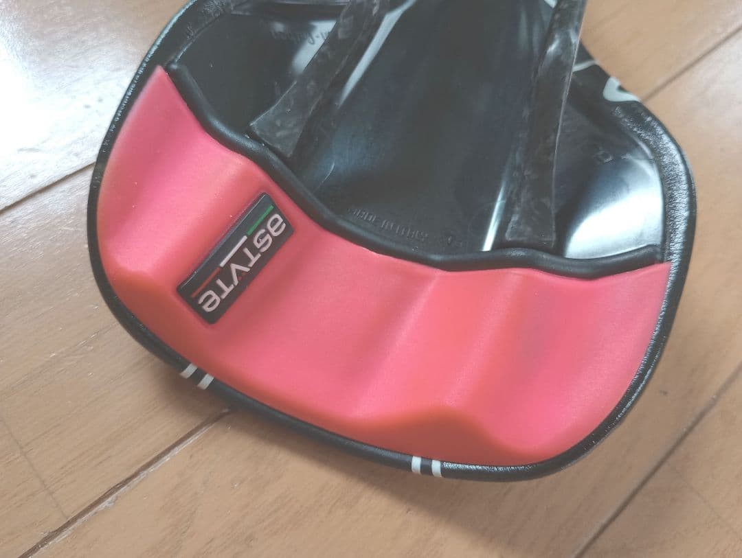 Astute ASTVTE RUSH saddle carbon rail