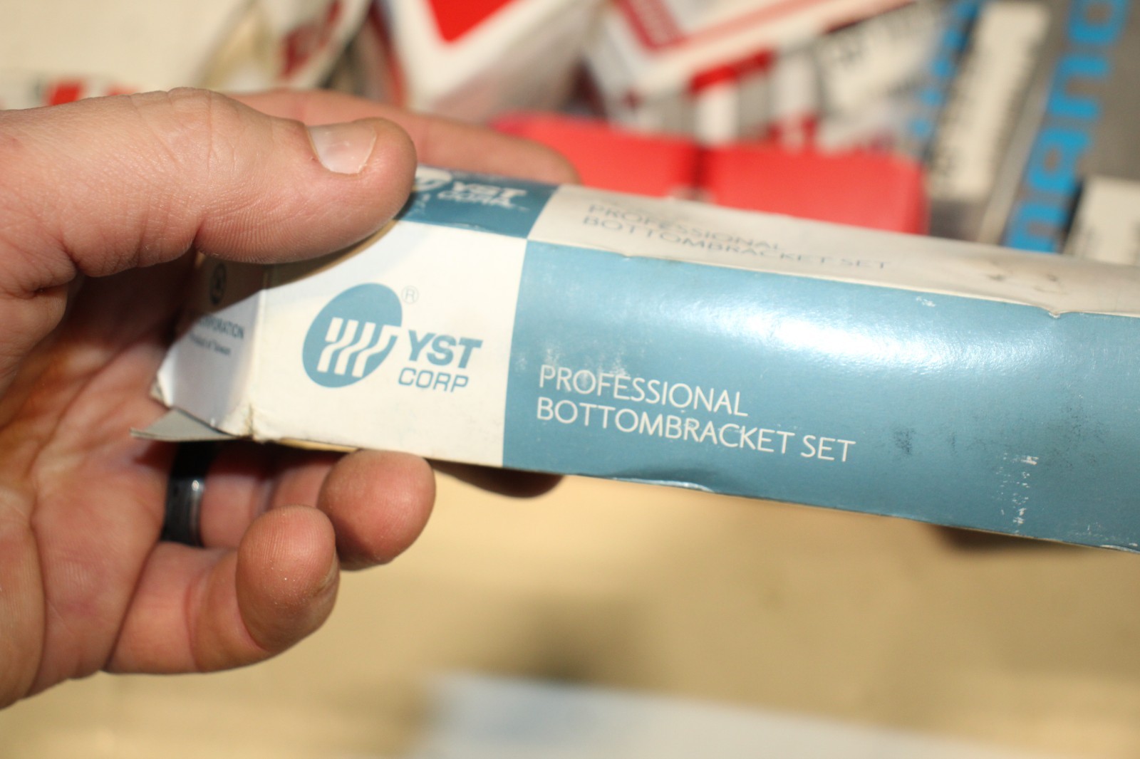 YST Professional Bottom Bracket Set BB-988-116